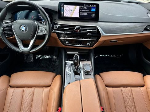 Used 2023 BMW 530e w/ Convenience Package RWD image 14