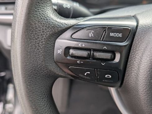 Used 2023 Kia Rio S image 28