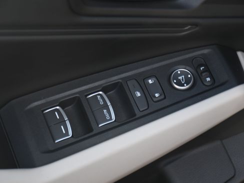 New 2025 Honda Accord SE image 6