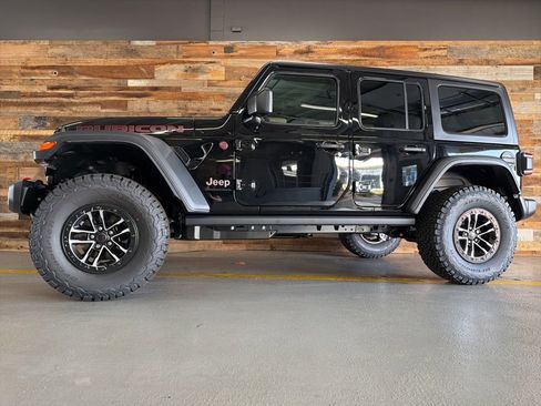 New 2026 Jeep Wrangler Unlimited Rubicon w/ Xtreme 35 Tire Package AWD/4WD image 28