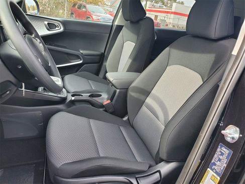 New 2025 Kia Soul LX image 6