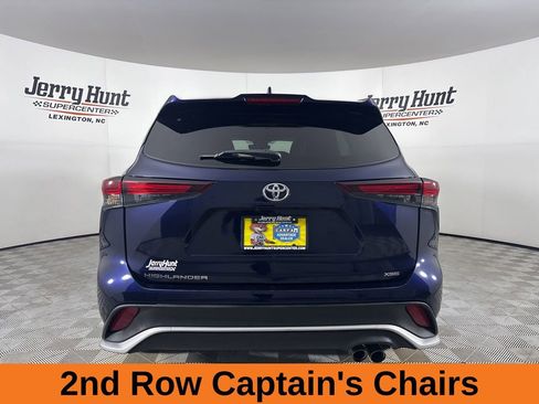 Used 2024 Toyota Highlander XSE image 6