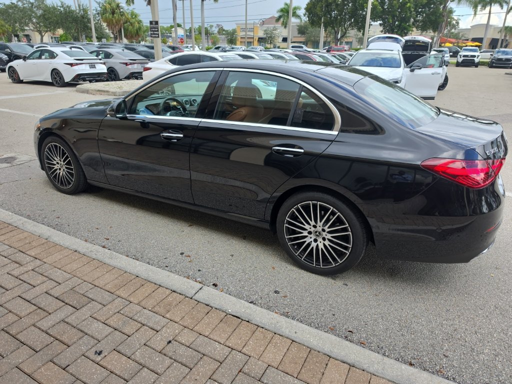 Used 2025 Mercedes-Benz C 300 Sedan image 7