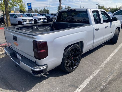 Used 2016 Chevrolet Silverado 1500 Custom w/ Custom Convenience Package RWD image 2