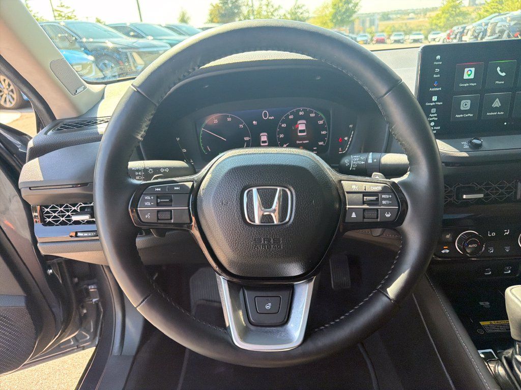 Used 2025 Honda Accord Touring image 18
