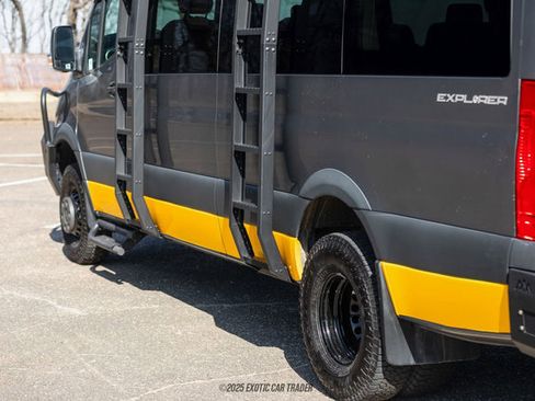 Used 2022 Mercedes-Benz Sprinter 3500 image 67