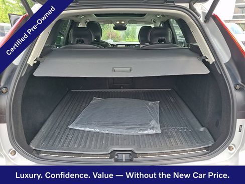 Certified 2023 Volvo XC60 B5 Plus w/ Climate Package AWD/4WD image 29