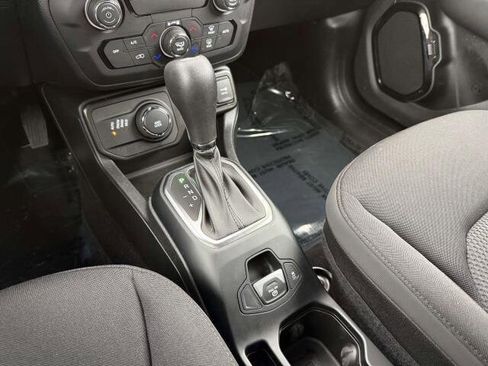 Used 2020 Jeep Renegade Altitude image 28
