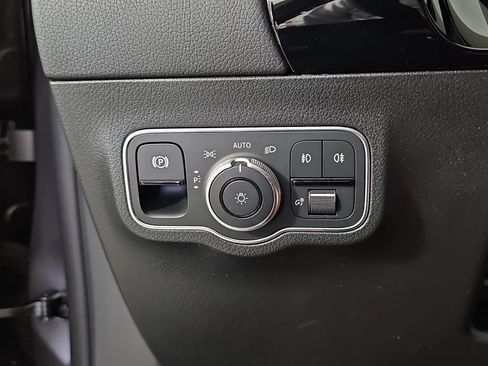 Used 2023 Mercedes-Benz GLA 250 image 25