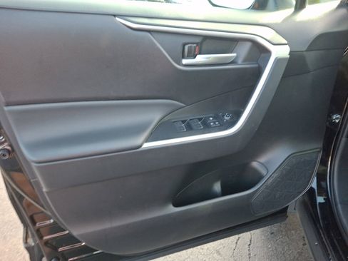 Used 2024 Toyota RAV4 XLE AWD/4WD image 12