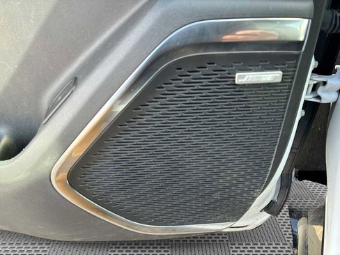 Used 2024 GMC Acadia Denali image 25