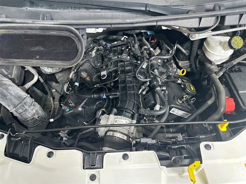 Used 2023 Ford Transit 350 XLT image 32