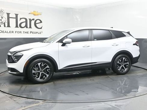Used 2025 Kia Sportage EX image 32