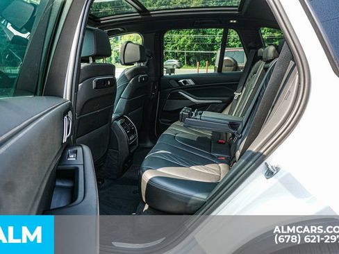 Used 2025 BMW X5 xDrive50e AWD/4WD image 21