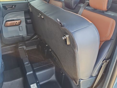 Used 2022 Ford Maverick Lariat w/ Lariat Luxury Package image 16