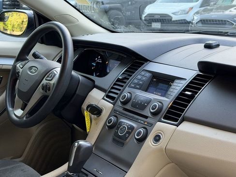 Used 2019 Ford Taurus SE FWD image 11