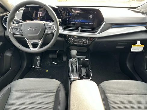 New 2026 Chevrolet Trax LT w/ Driver Confidence Package FWD image 12