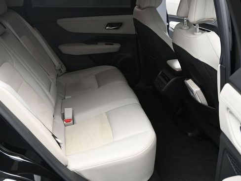 Used 2023 Nissan Ariya FWD image 23