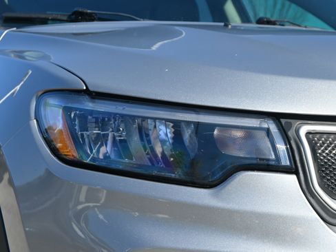 Used 2022 Jeep Compass Latitude w/ Sun and Sound Group image 27