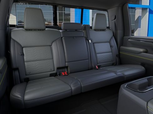 New 2026 Chevrolet Silverado 2500 ZR2 w/ LPO, Dark Essentials Package AWD/4WD image 17