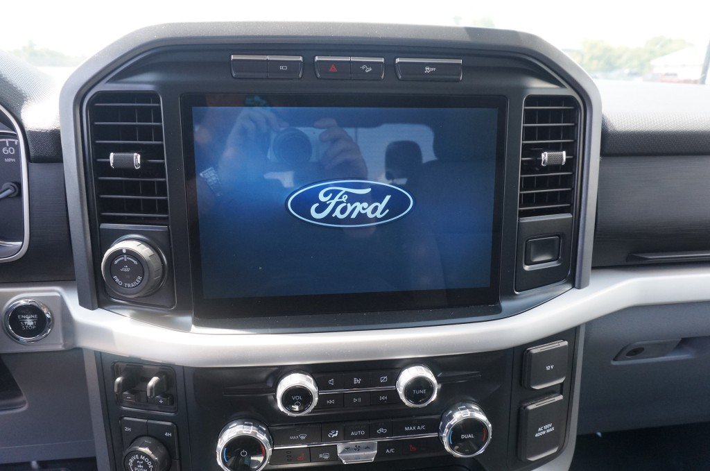 Used 2022 Ford F150 XLT w/ Equipment Group 302A High AWD/4WD image 16