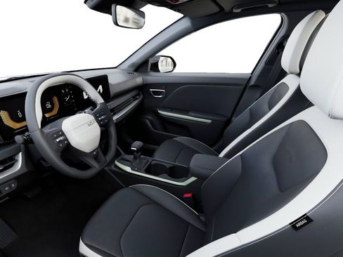 New 2026 Kia K4 GT-Line FWD image 17