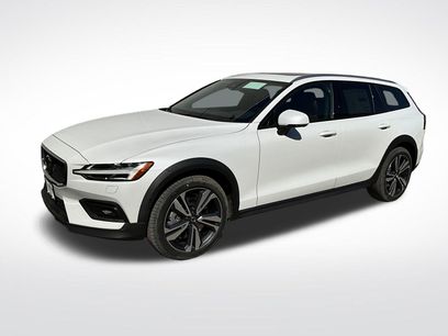 New 2026 Volvo V60 B5 Cross Country Plus w/ Climate Package