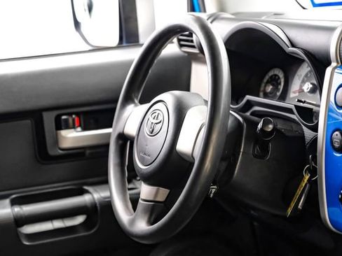 Used 2007 Toyota FJ Cruiser 4WD image 15