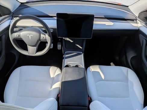 Used 2025 Tesla Model Y Performance AWD/4WD image 18