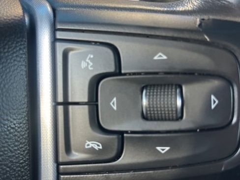 Used 2020 GMC Sierra 1500 SLT image 19