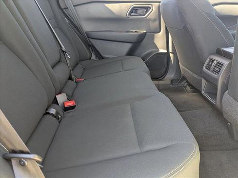 Used 2024 Nissan Rogue S image 18