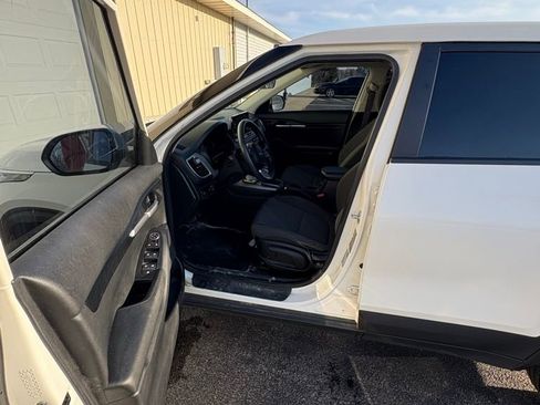 Used 2022 Kia Seltos LX image 2