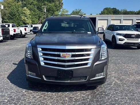 Used 2015 Cadillac Escalade Premium AWD/4WD image 2
