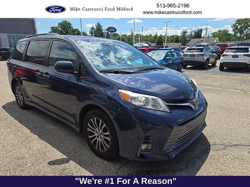 Used 2020 Toyota Sienna XLE FWD image 5