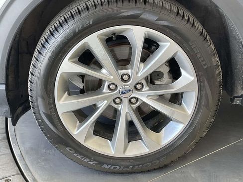 Used 2021 Ford Explorer Platinum w/ Equipment Group 601A AWD/4WD image 11