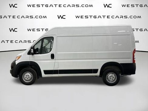 Used 2025 RAM ProMaster 2500 w/ Convenience Group FWD image 10
