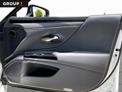 Used 2025 Lexus ES 350 w/ Premium Package FWD image 20