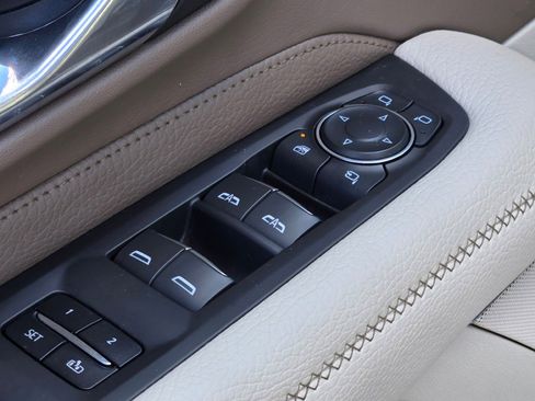 Used 2021 GMC Yukon Denali w/ Denali Premium Package image 22