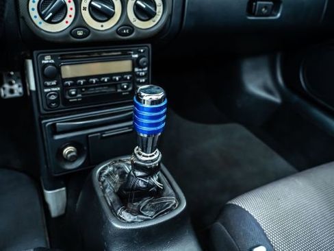 Used 2001 Toyota MR2 image 28