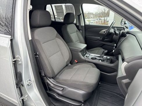 Used 2020 Chevrolet Traverse LT w/ LPO, Black Accent Package image 20