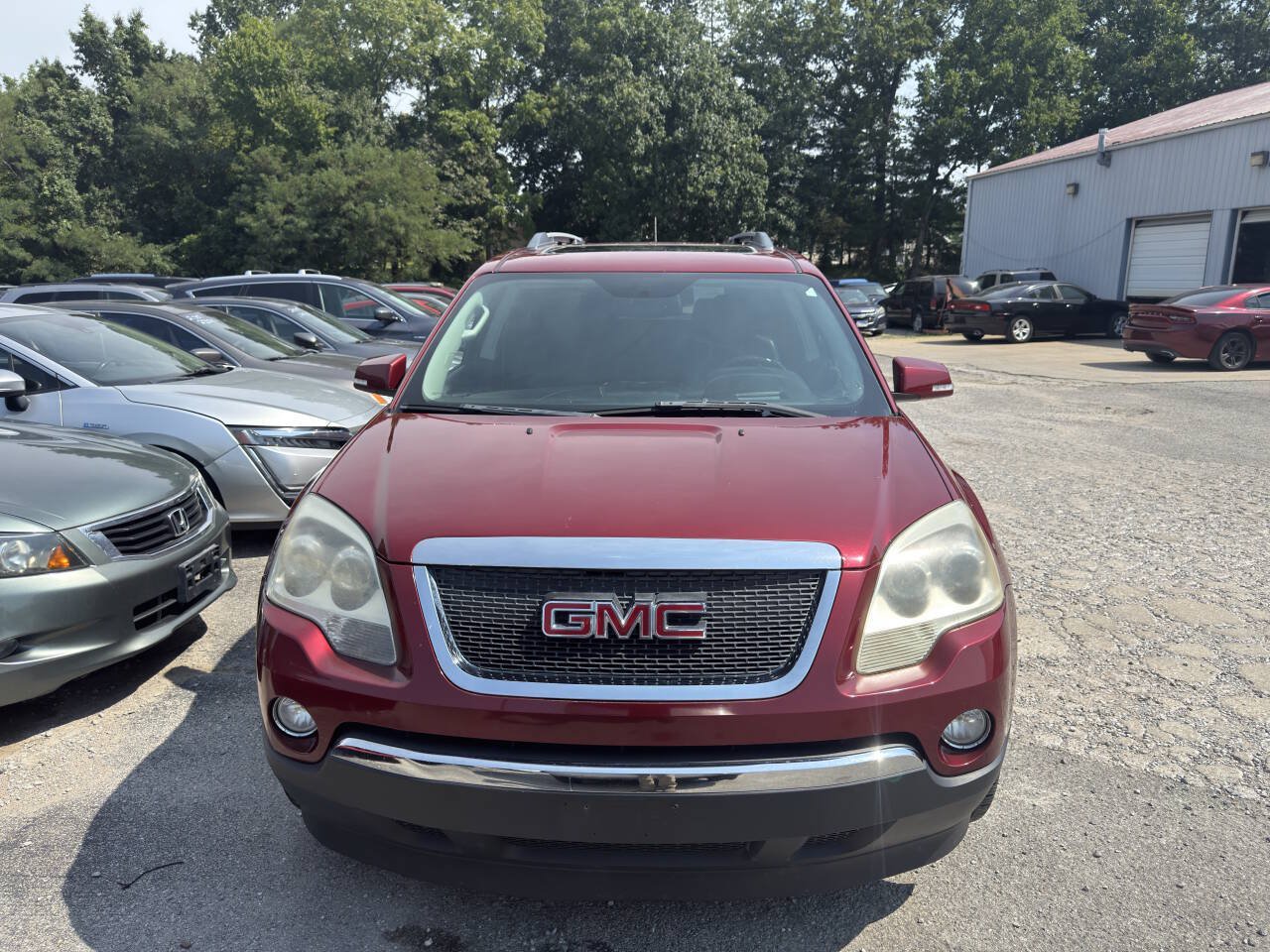 Used 2010 GMC Acadia SLT w/ Technology Package FWD image 4