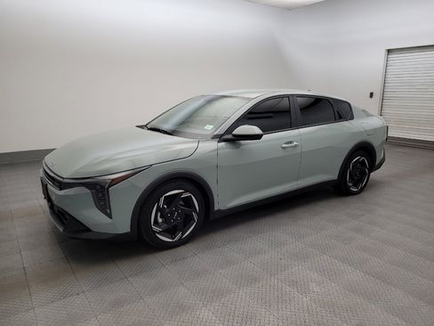 Used 2025 Kia K4 EX FWD image 2