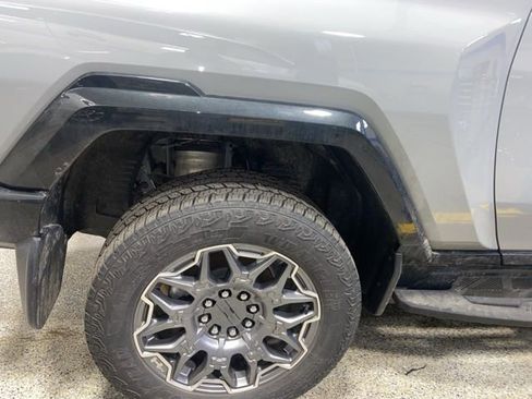 Used 2024 GMC Hummer EV 3X w/ LPO, Sport Package image 10