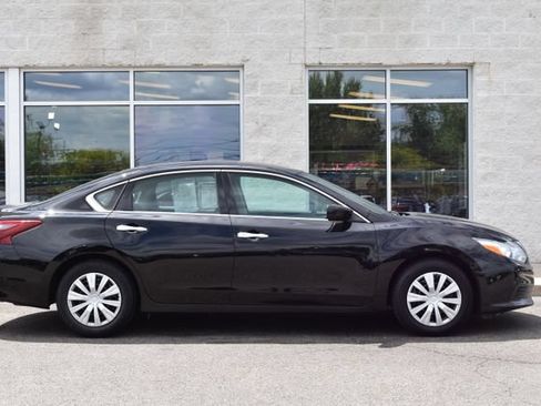 Used 2018 Nissan Altima 2.5 S w/ S Convenience Package FWD image 3