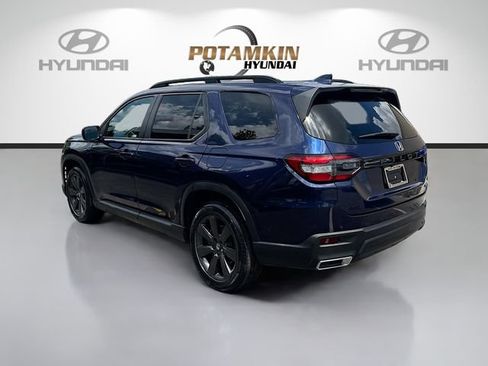Used 2023 Honda Pilot Sport image 7
