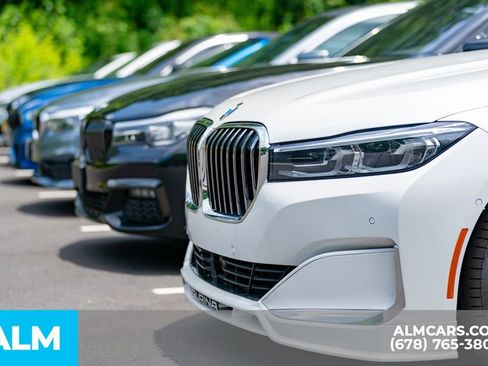 Used 2023 BMW 740i image 73