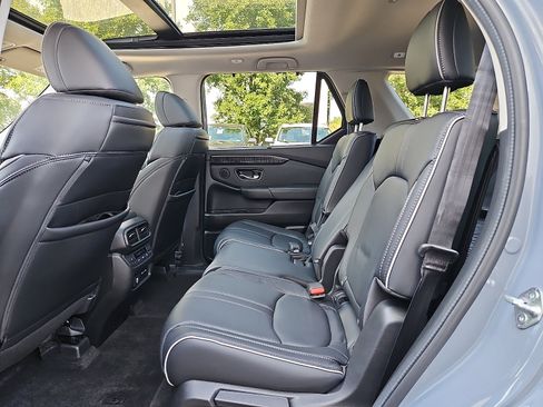 Used 2024 Honda Pilot Elite image 2