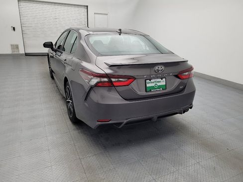 Used 2021 Toyota Camry SE FWD image 6