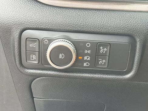Used 2021 Ford Explorer Limited w/ Hybrid Equipment Group 310A AWD/4WD image 35