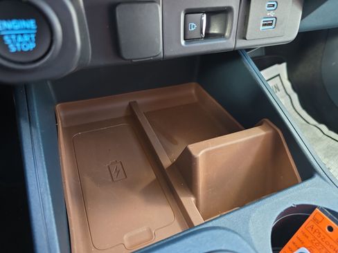 Used 2023 Ford Maverick Lariat w/ Lariat Luxury Package image 32